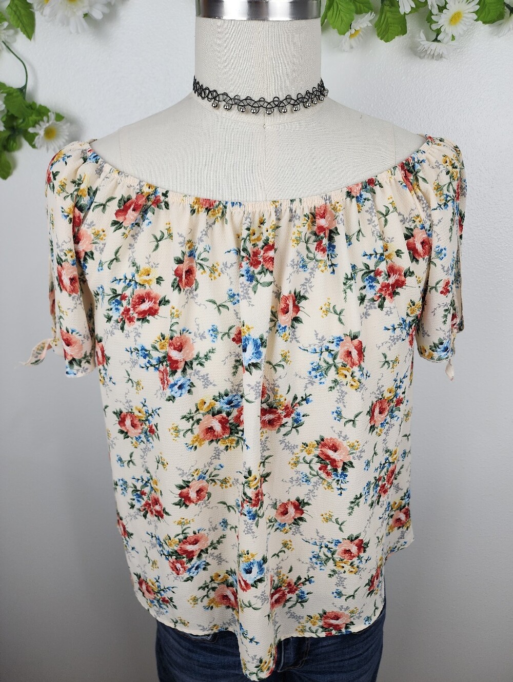 Moon Kiss Floral Top Off-Shoulder  Cream Color Sz Large